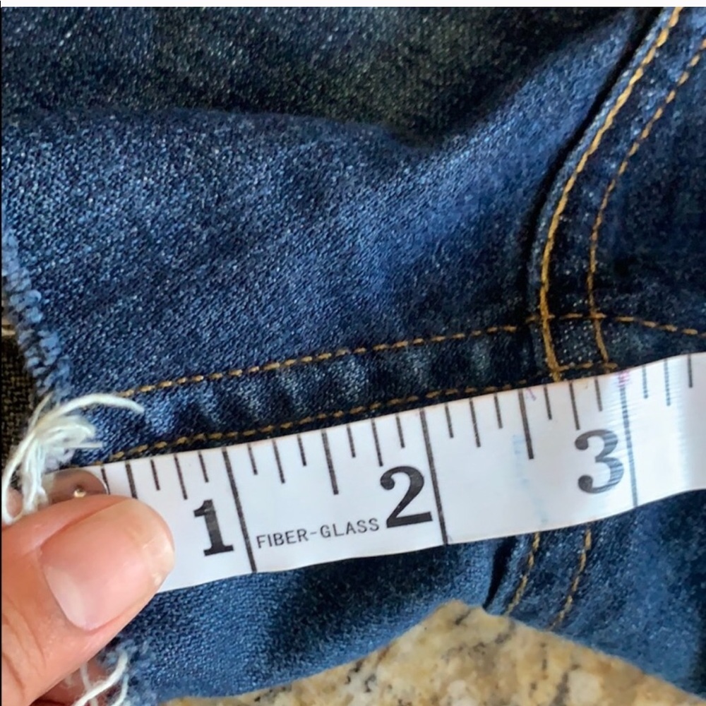 LEVI’s 569 High Rise Distressed Upcycled Fray - Picture 7 of 8